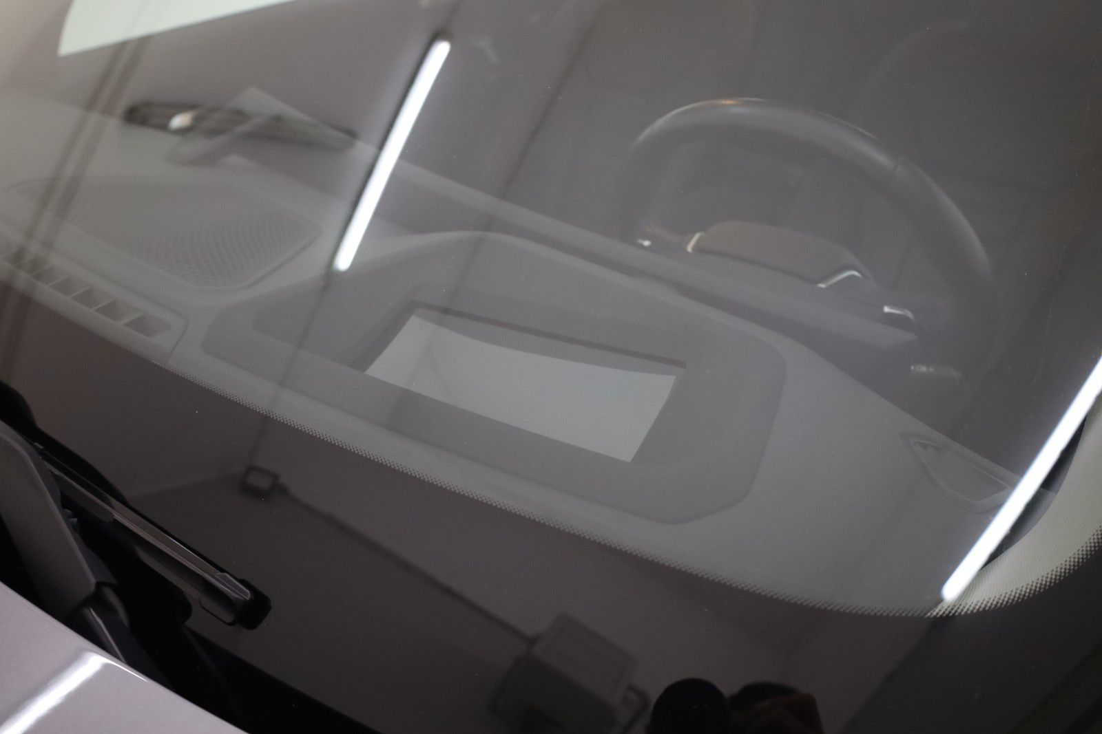 Fahrzeugabbildung BMW 330 e Touring,Leder,Navi,LED,Kamera,HUD, Curved