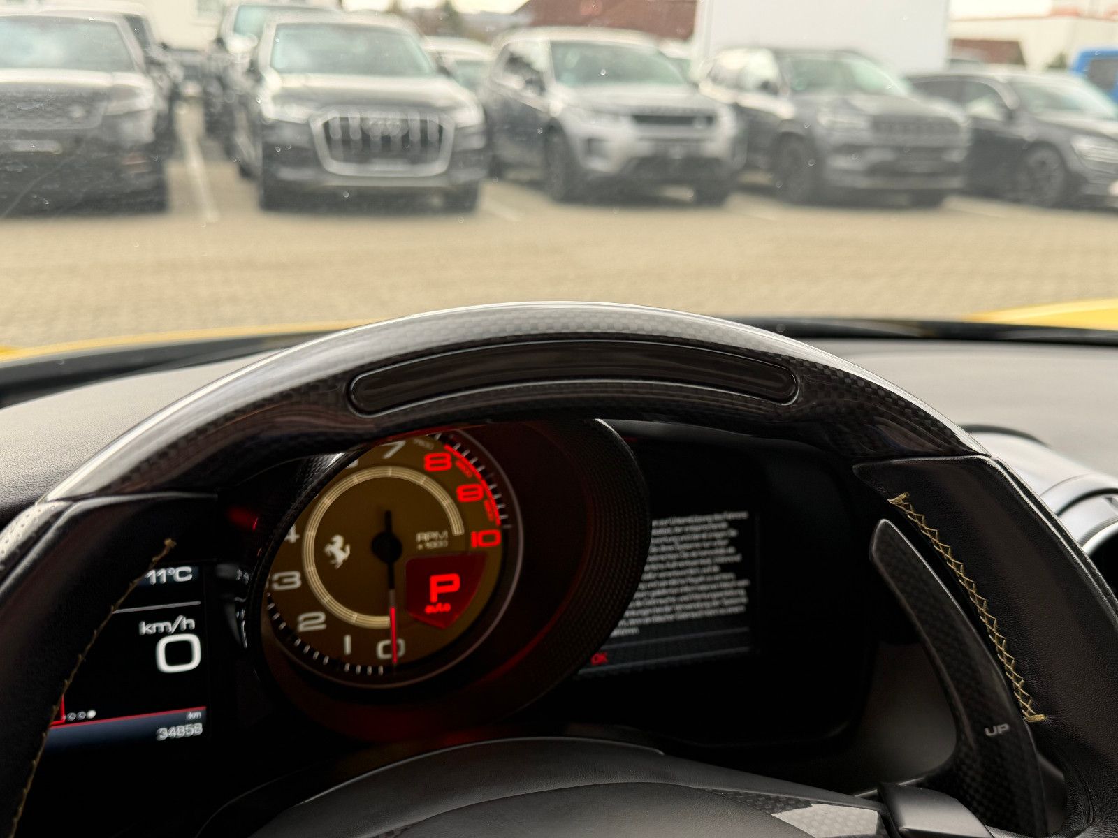 Fahrzeugabbildung Ferrari F8 Spider /LIFT/KAMERA/CARBON-LED-LENK./MEMORY