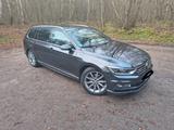Volkswagen Passat Variant 2.0 TDI SCR 140kW DSG Highlin... - VW Passat Variant von privat