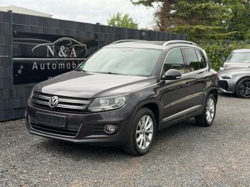 Volkswagen Tiguan - 1
