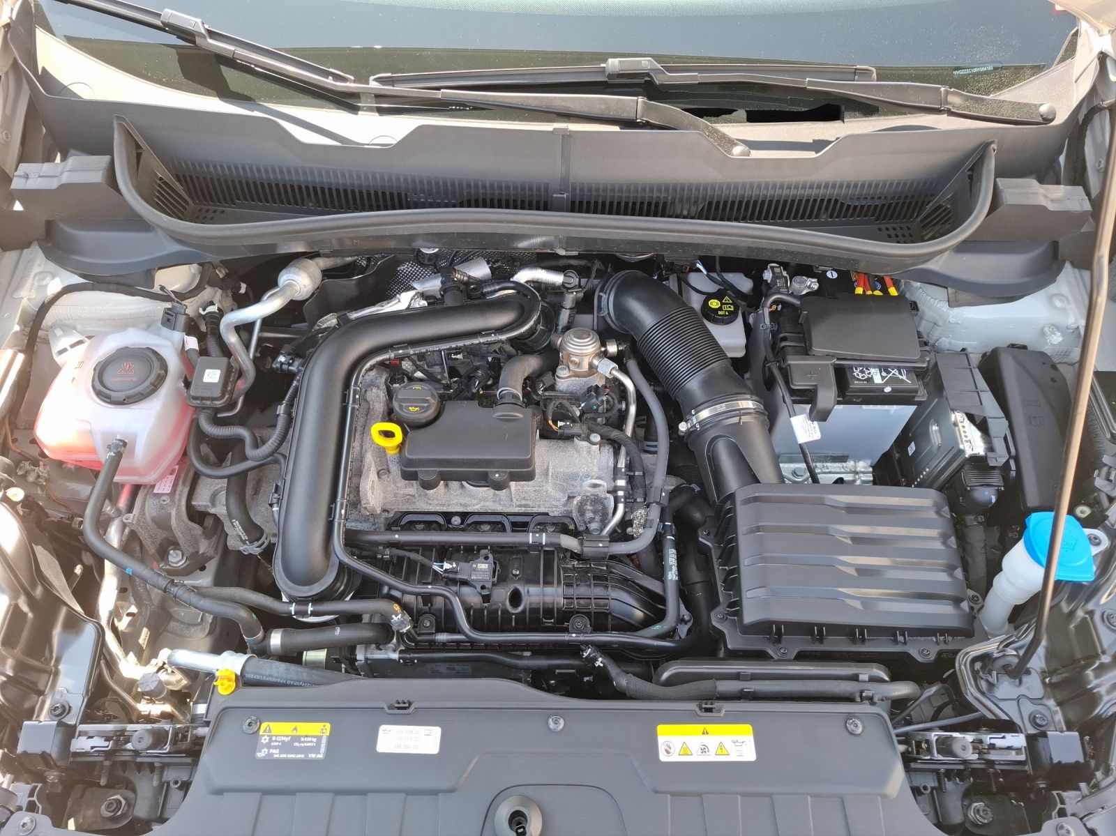Fahrzeugabbildung Volkswagen T-Cross TSI Style Matrix AID ACC RFK SH LM