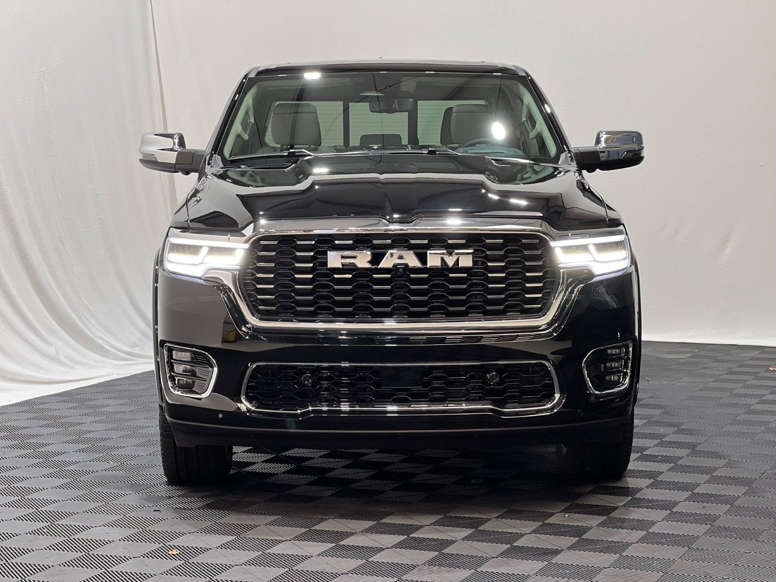 Fahrzeugabbildung Dodge RAM 1500 Tungsten  H/O 3.0L MY25