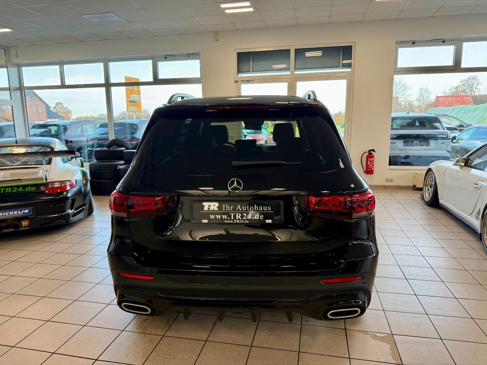 Fahrzeugabbildung Mercedes-Benz GLB 220 d AMG DISTRONIC/20Zoll/AHK/Kamera