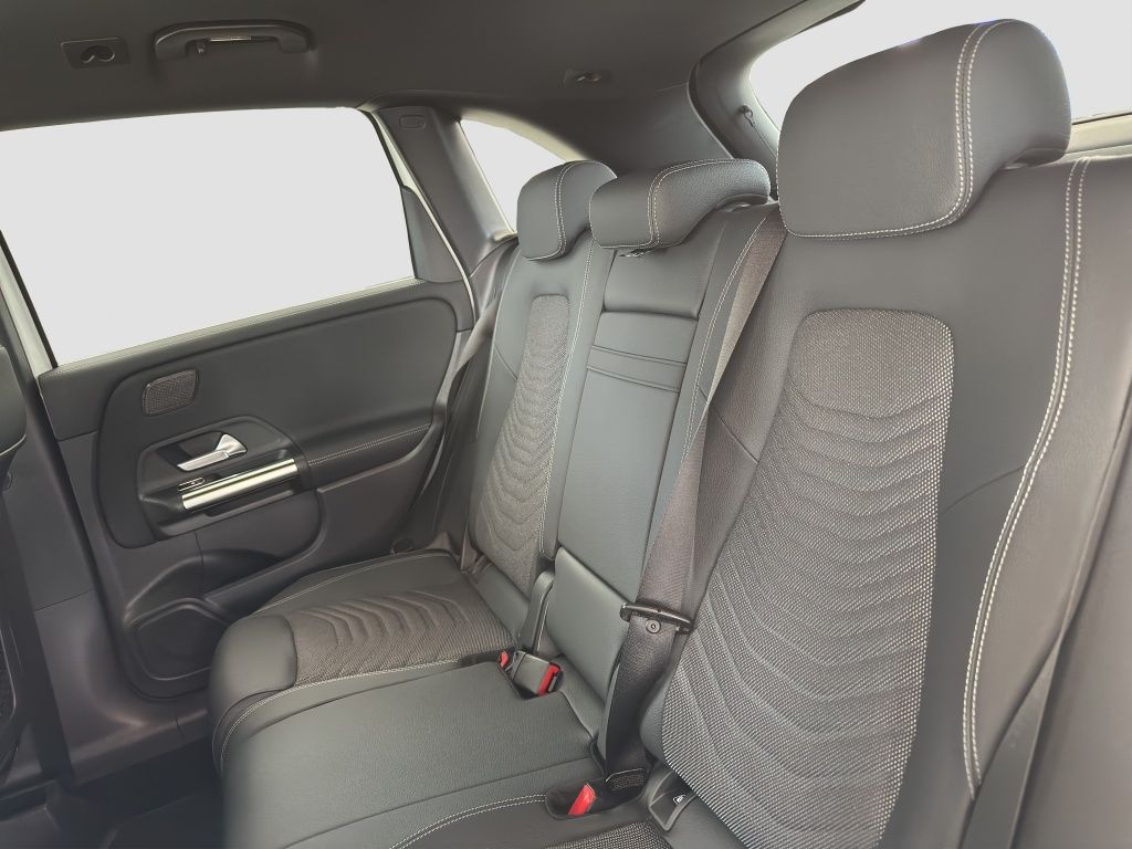 Fahrzeugabbildung Mercedes-Benz B 200 LED*PDC*ParkAss*SpurH*SpurW*el.Heck*ACC*LM