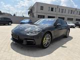 Porsche Panamera 4 E-Hybrid Sport Turismo - Porsche Panamera 4s mit Hybrid-Antrieb (Benzin/Elektro)