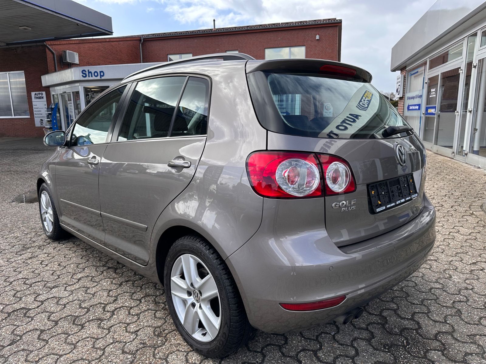 Fahrzeugabbildung Volkswagen Golf Plus 1.4 TSI DSG Comfortline AHK/PDC/GJR