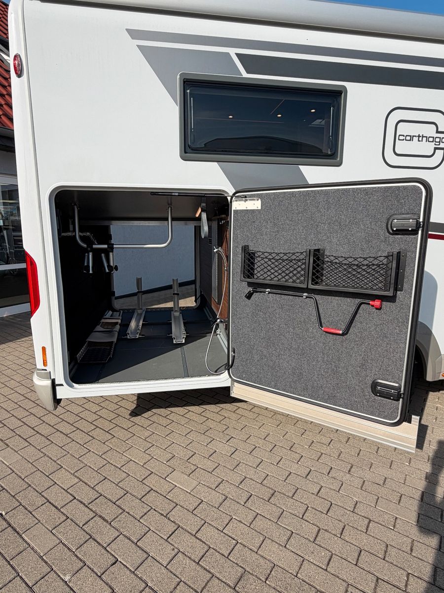Fahrzeugabbildung Carthago chic c-line 5.0 QB L Queensbett Cortina