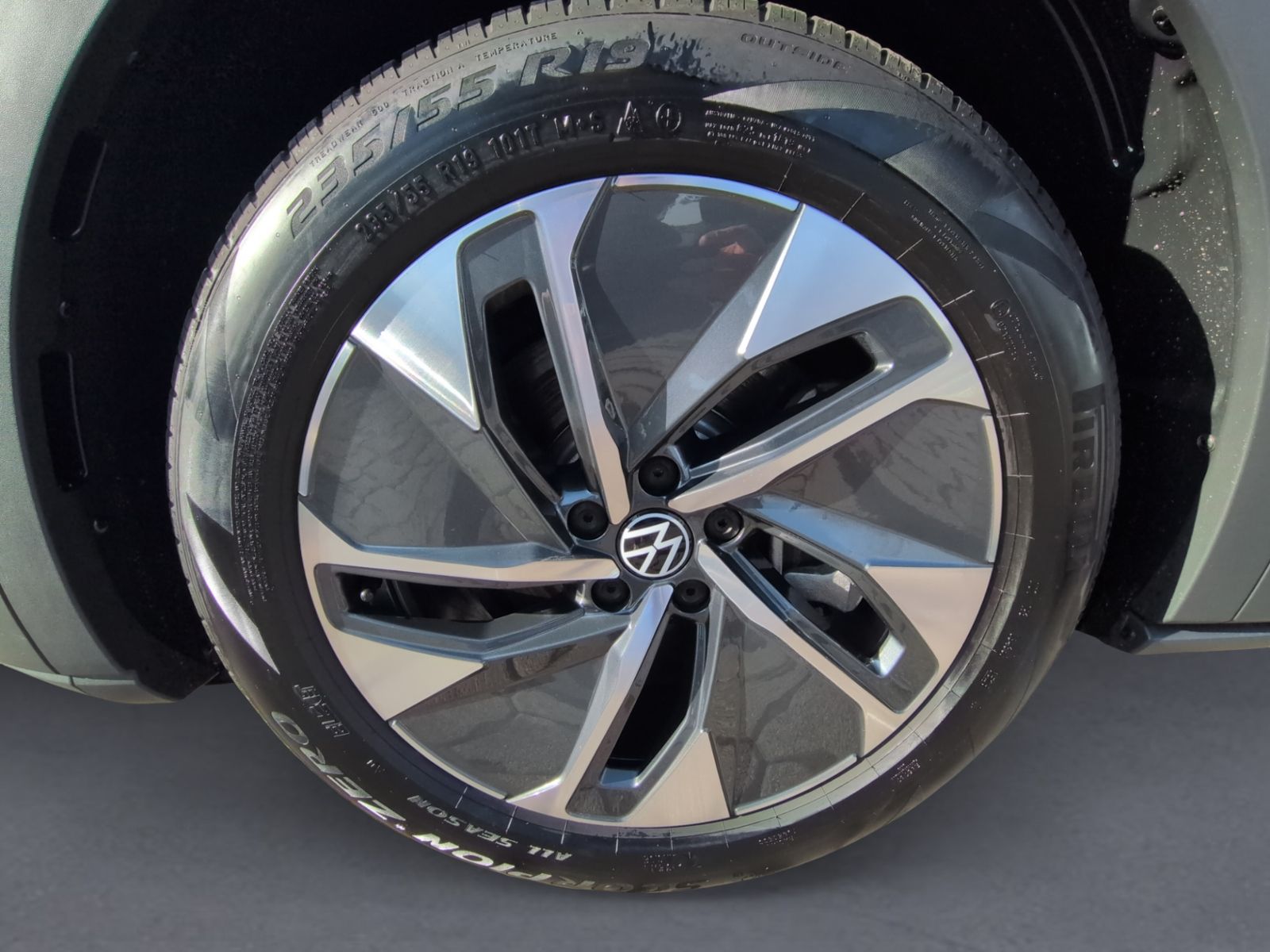 ID.4 Pro WÄRMEPUMPE+AHK+NAVI