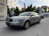 Audi A4 2.4 - gebrauchte Audi A4 aus dem Jahr 2002
