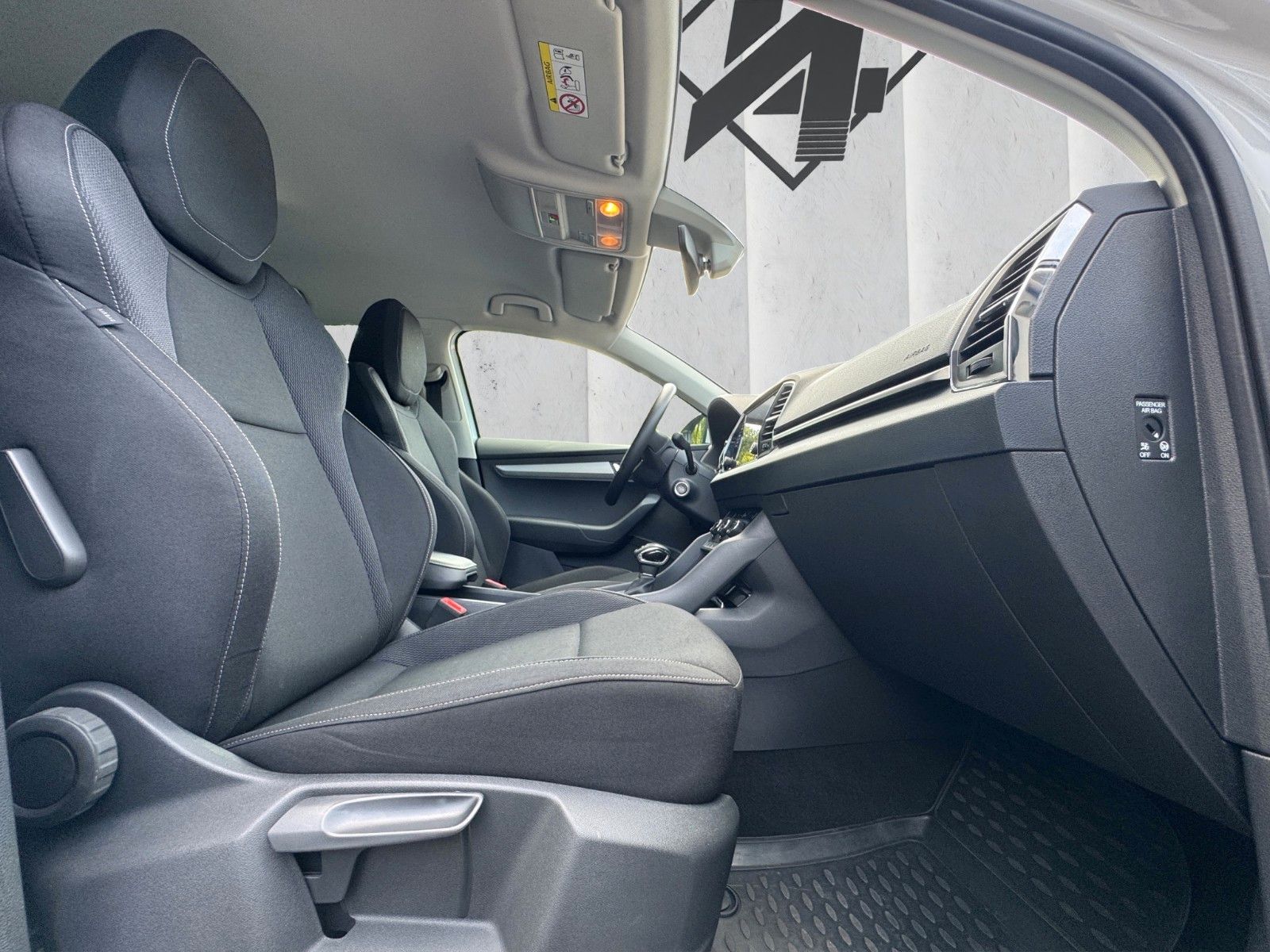Fahrzeugabbildung SKODA Karoq 1.5L*DSG*AHK*Navi*LED*Kamera*TOP**