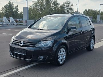 Volkswagen Golf - 1