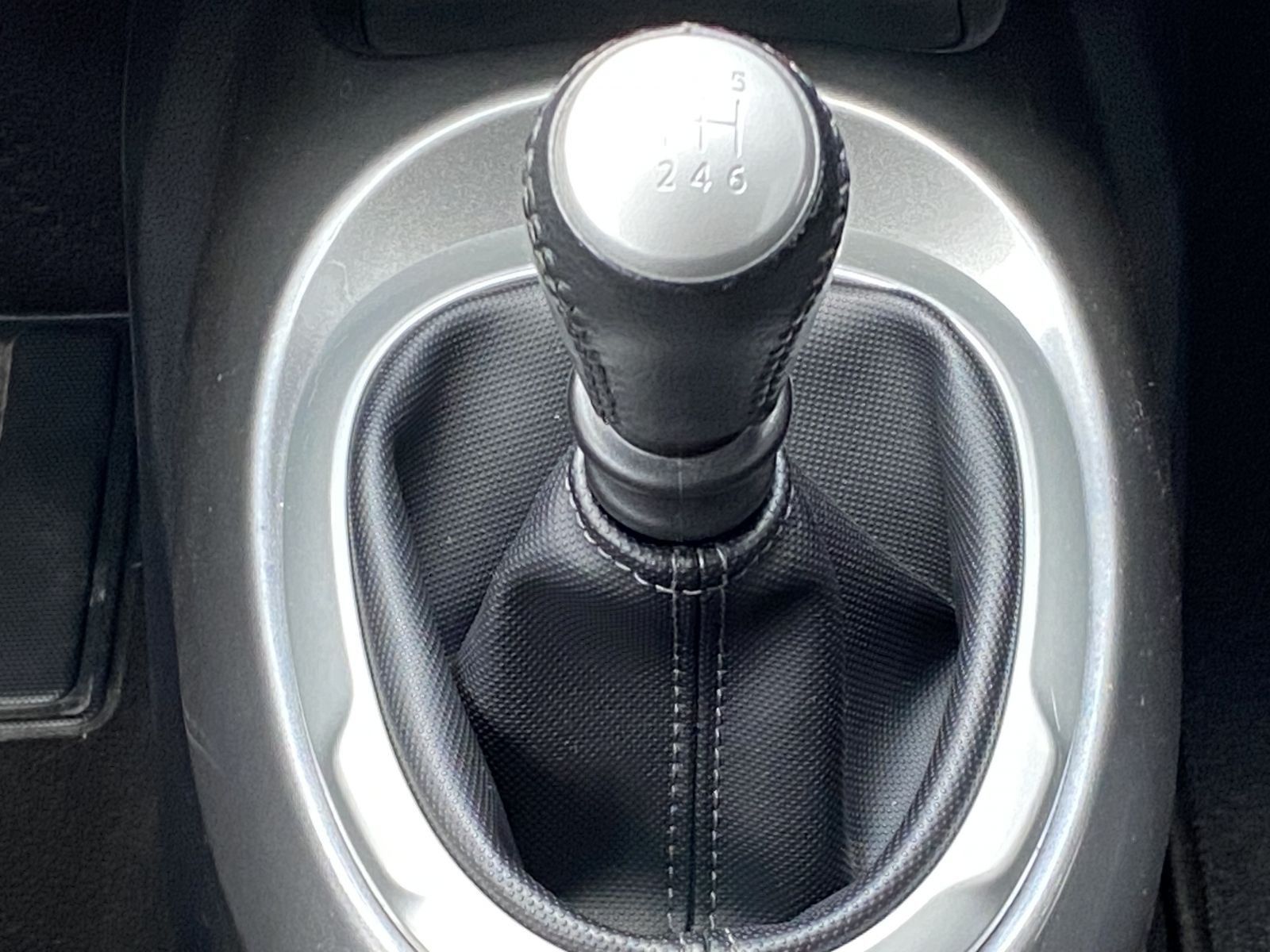 Fahrzeugabbildung Nissan Juke 1.2 DIG-T MT - Acenta - Klima, Bluetooth