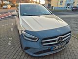 Mercedes-Benz B 180 d - - Mercedes-Benz B 180: Taxi