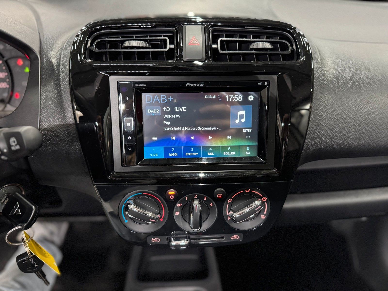 Fahrzeugabbildung Mitsubishi Space Star 1,2 Select Klima DAB+