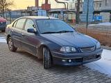 Toyota Avensis 2.0 linea sol Limousine - Toyota Avensis Sol mit Benzin-Antrieb