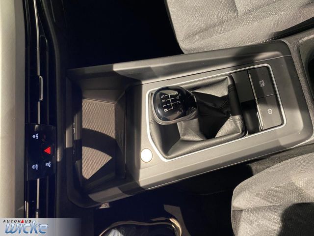 Golf VIII 1.5 TSI Life NAVI KLIMA PDC LED