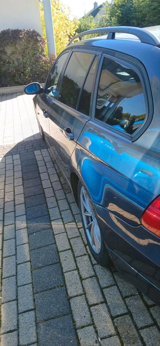 BMW 320 2009 — photo 6