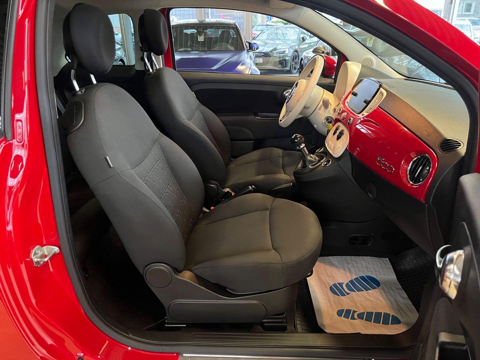 Fahrzeugabbildung Fiat 500 Dolcevita *PANO*TEMPOMAT*PDC*VIELE EXTRA´S