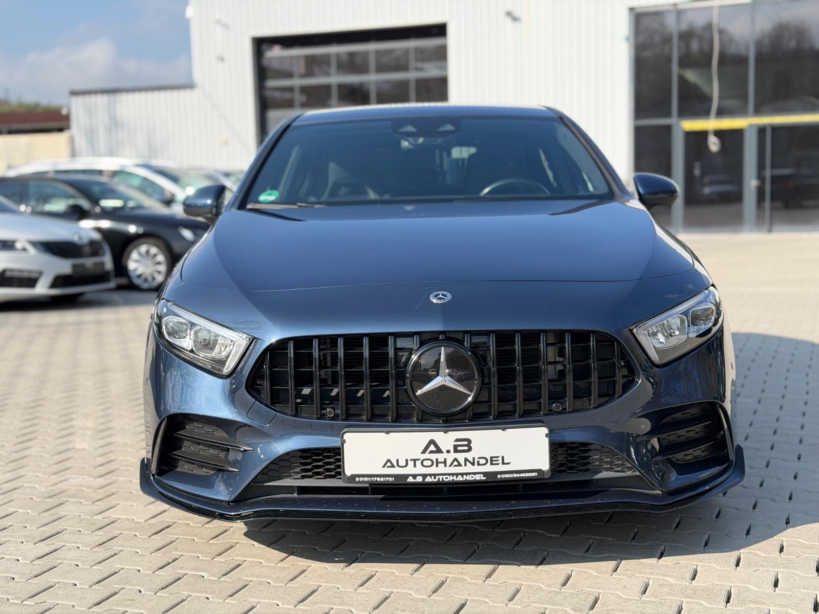 Mercedes-Benz A 220 4Matic AMG Line / HeadUp/STHZ/RCAM/LED