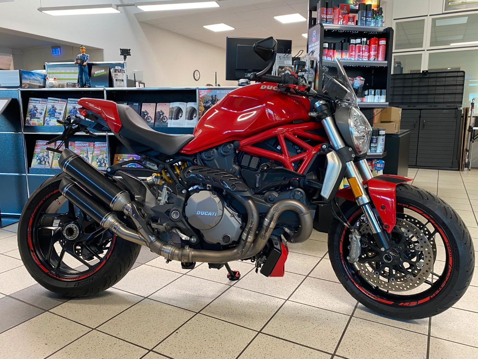 Ducati Monster 1200 "QD Carbon + Viel Zubehör"