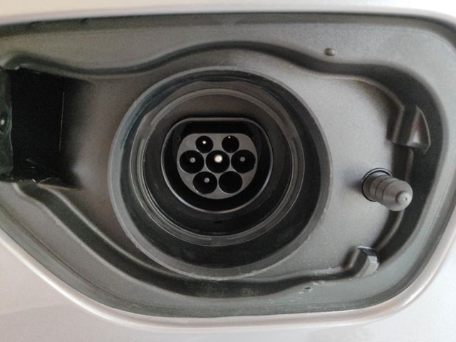 VOLVO V60 T6 (Bild 27 von Array)