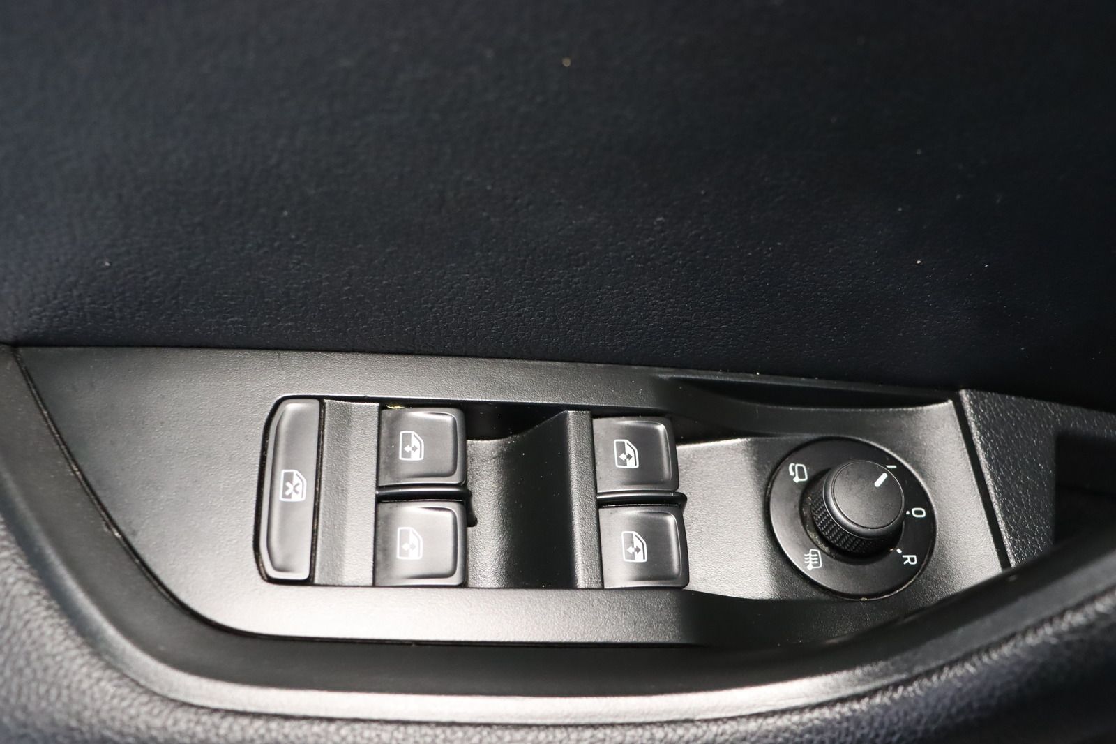 Fahrzeugabbildung SKODA Superb * Memory * PDC * Sithzg.