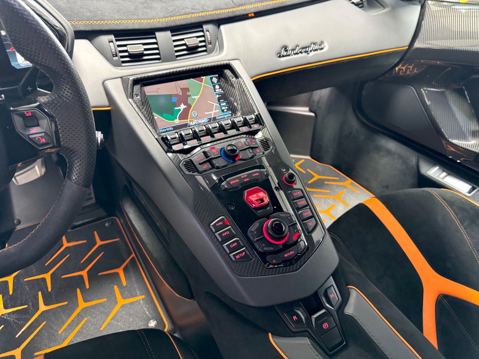 Lamborghini AVENTADOR SVJ V12 FULL CARBON LIFT STYLE GINTANI foto 8
