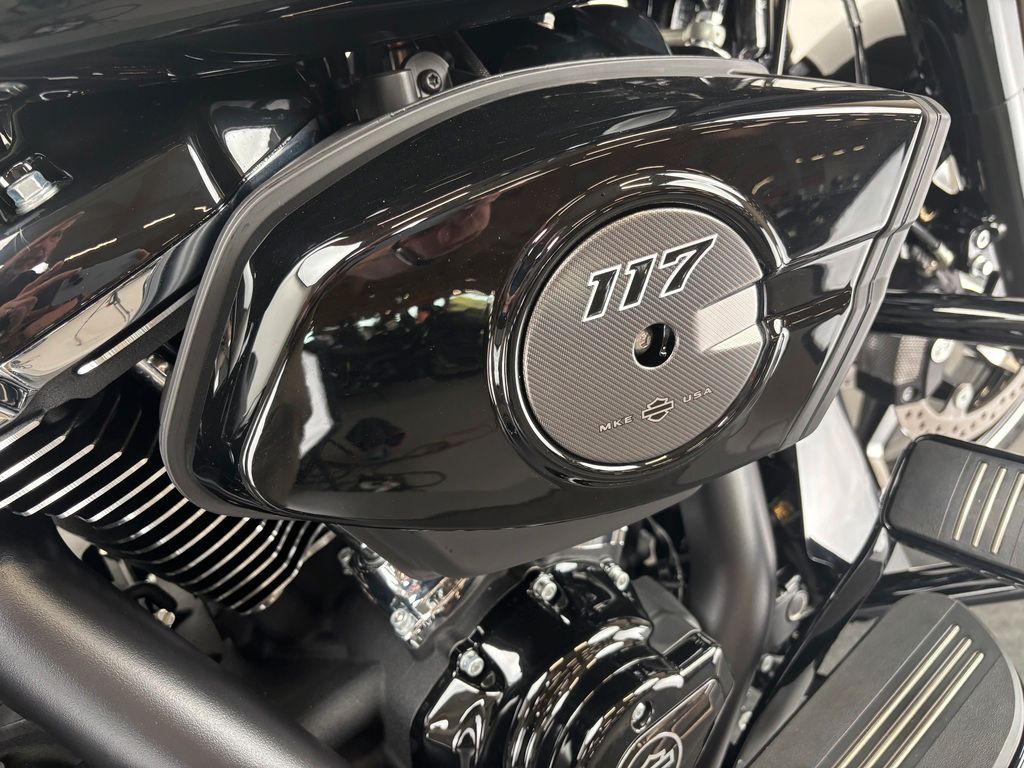 Fahrzeugabbildung Harley-Davidson STREET GLIDE FLHX *NEUWERTIGER ZUSTAND*