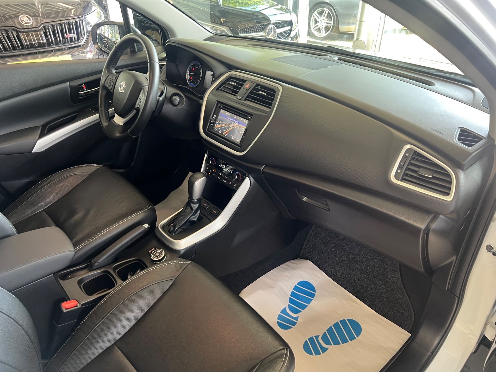 Fahrzeugabbildung Suzuki SX4 S-Cross Comfort+ 4x4 *PANO*LEDER*