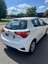 Toyota Yaris 1,0-l-VVT-i - - Toyota Yaris von privat