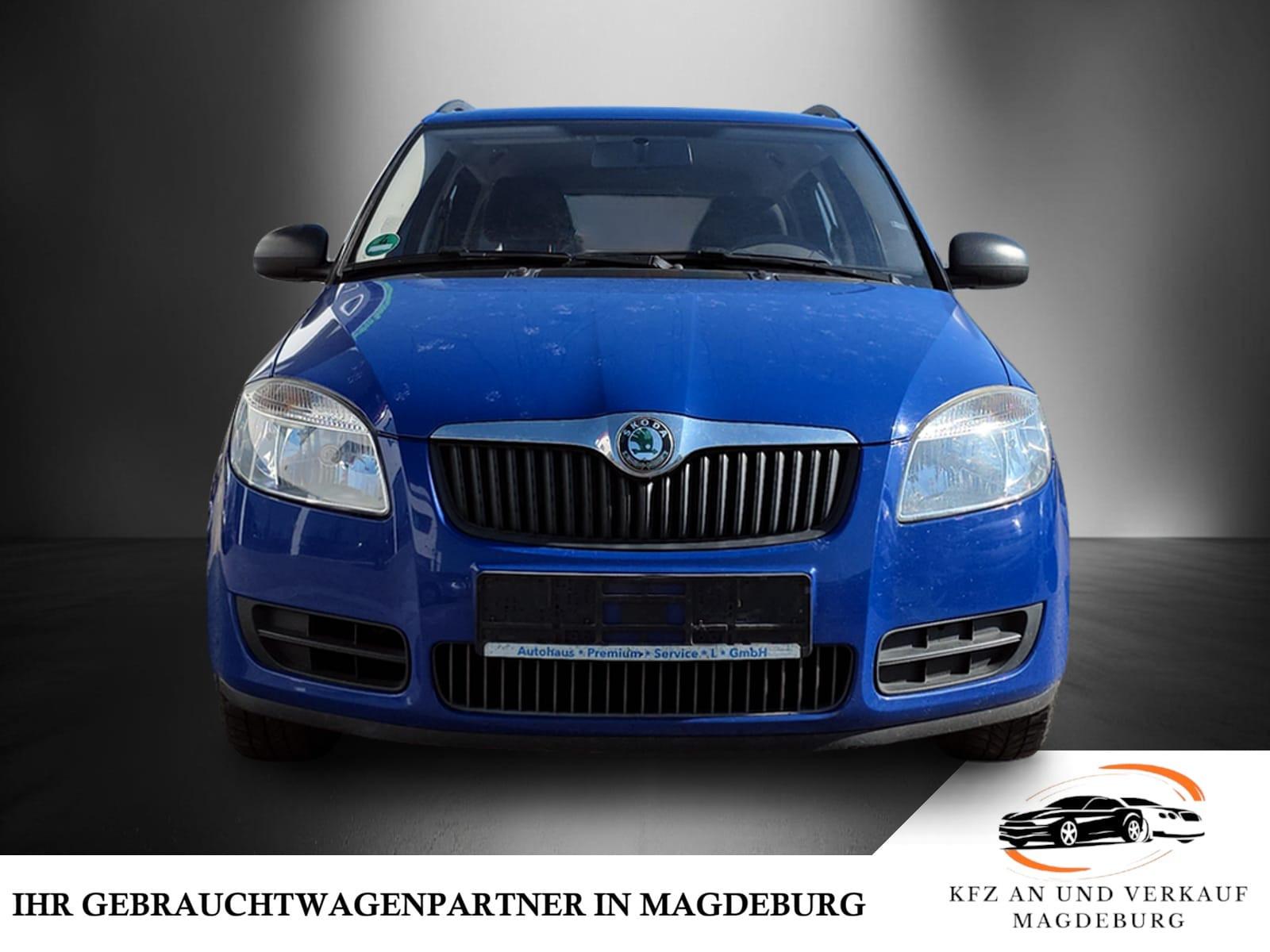 Skoda Fabia 2009 — rear view