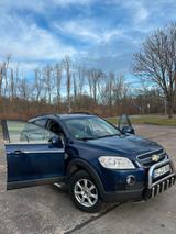 Chevrolet Captiva 2.4 LS 2WD 7-Sitzer LS - blaue Chevrolet Captiva