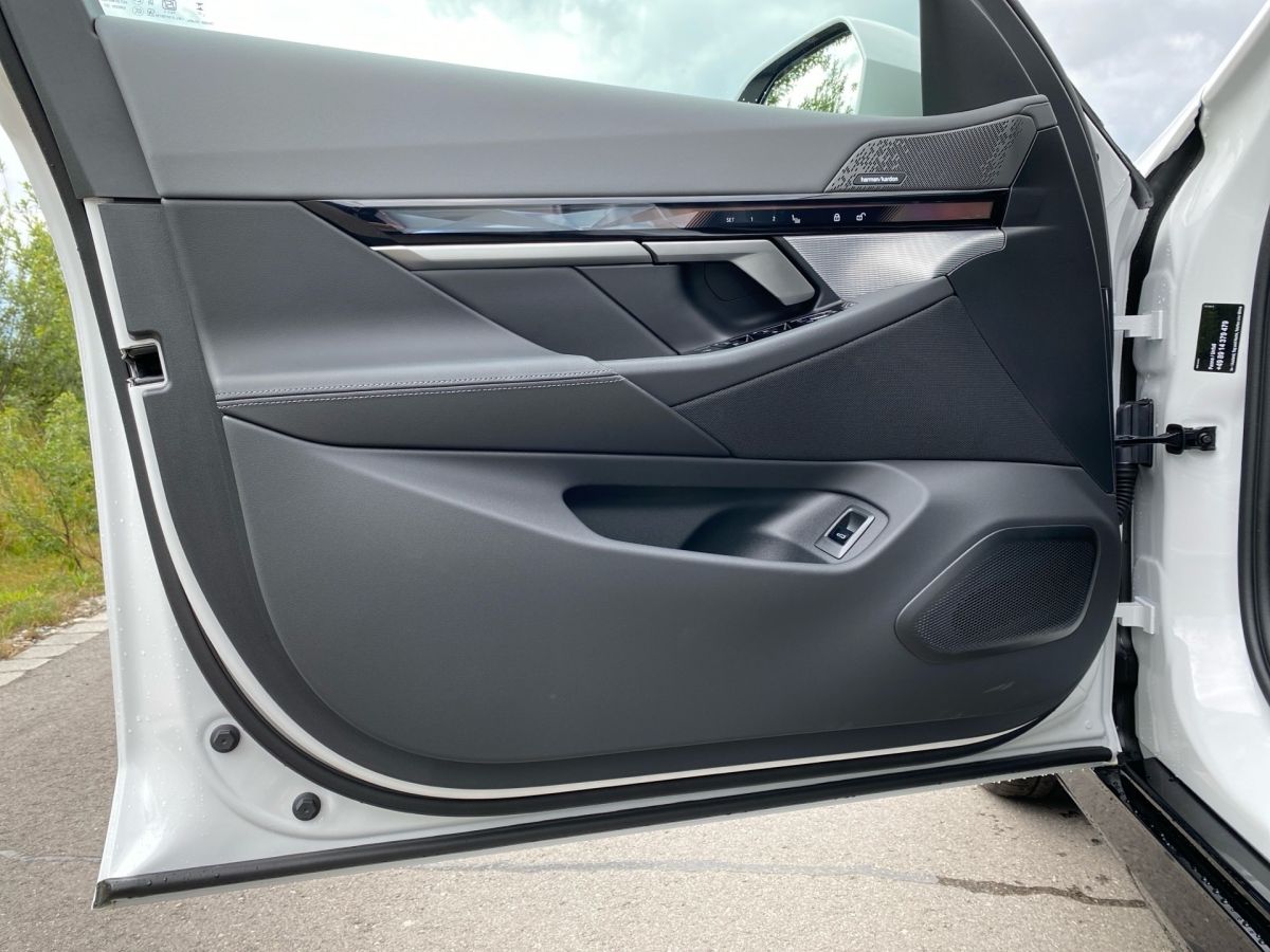 BMW i5 - Bild 12