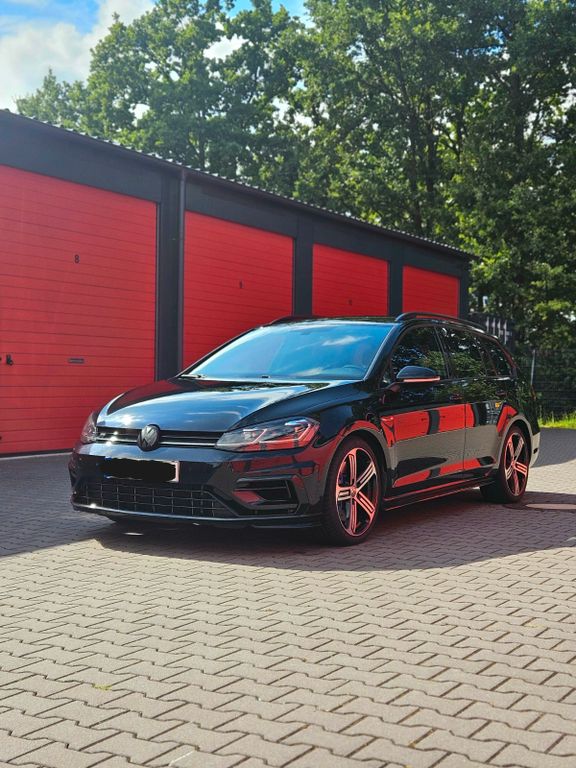 Image of Volkswagen Golf