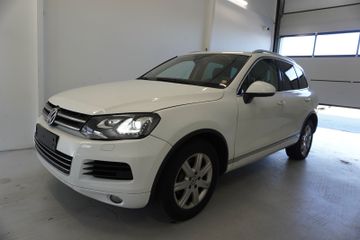 Volkswagen Touareg - 1