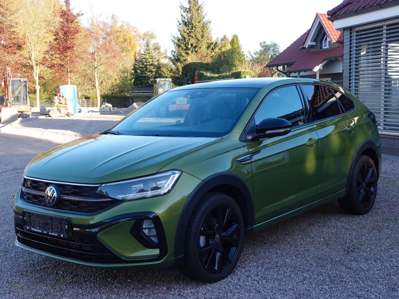 Fahrzeugabbildung Volkswagen Taigo 1.5 TSI DSG R-Line Black Style AHK Assist