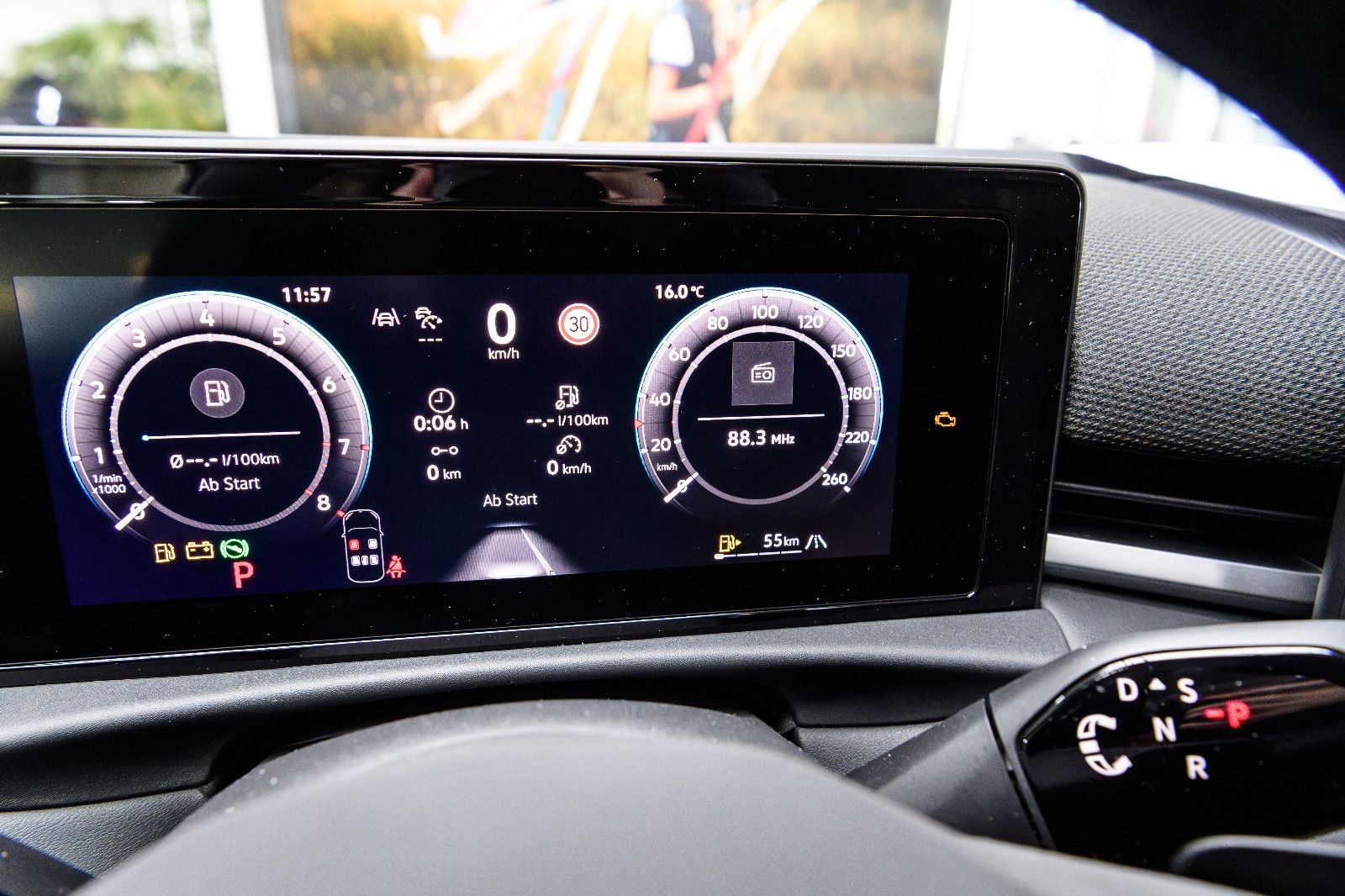 Fahrzeugabbildung Volkswagen T-Roc 1.5 eTSI Style el. Heckklappe+IQLight+Pano