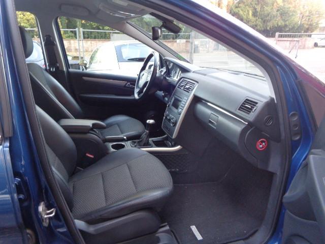 Mercedes-Benz B180 2011 — photo 6