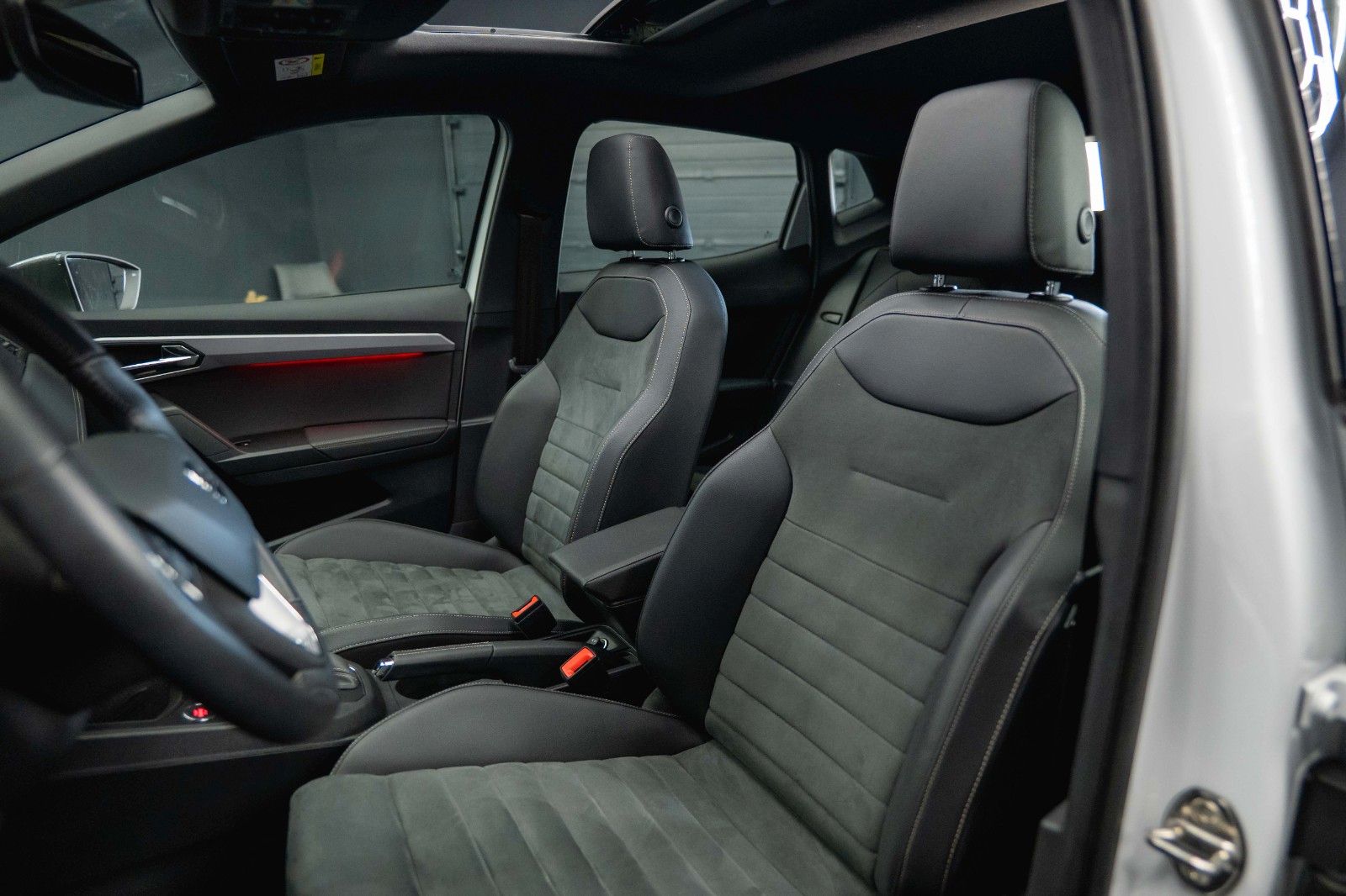 Fahrzeugabbildung SEAT Ibiza Xcellence Sport DSG *LED*Panorama*Kamera*