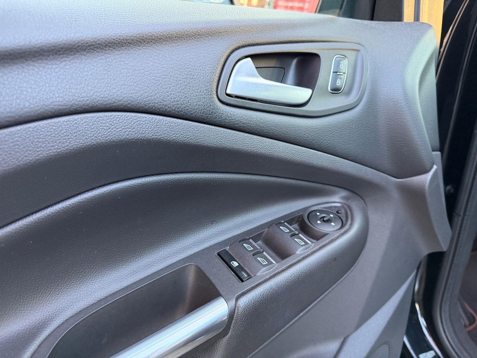 Fahrzeugabbildung Ford Kuga ST-Line ALLRAD*PANO*ALCANTARA*AHK*