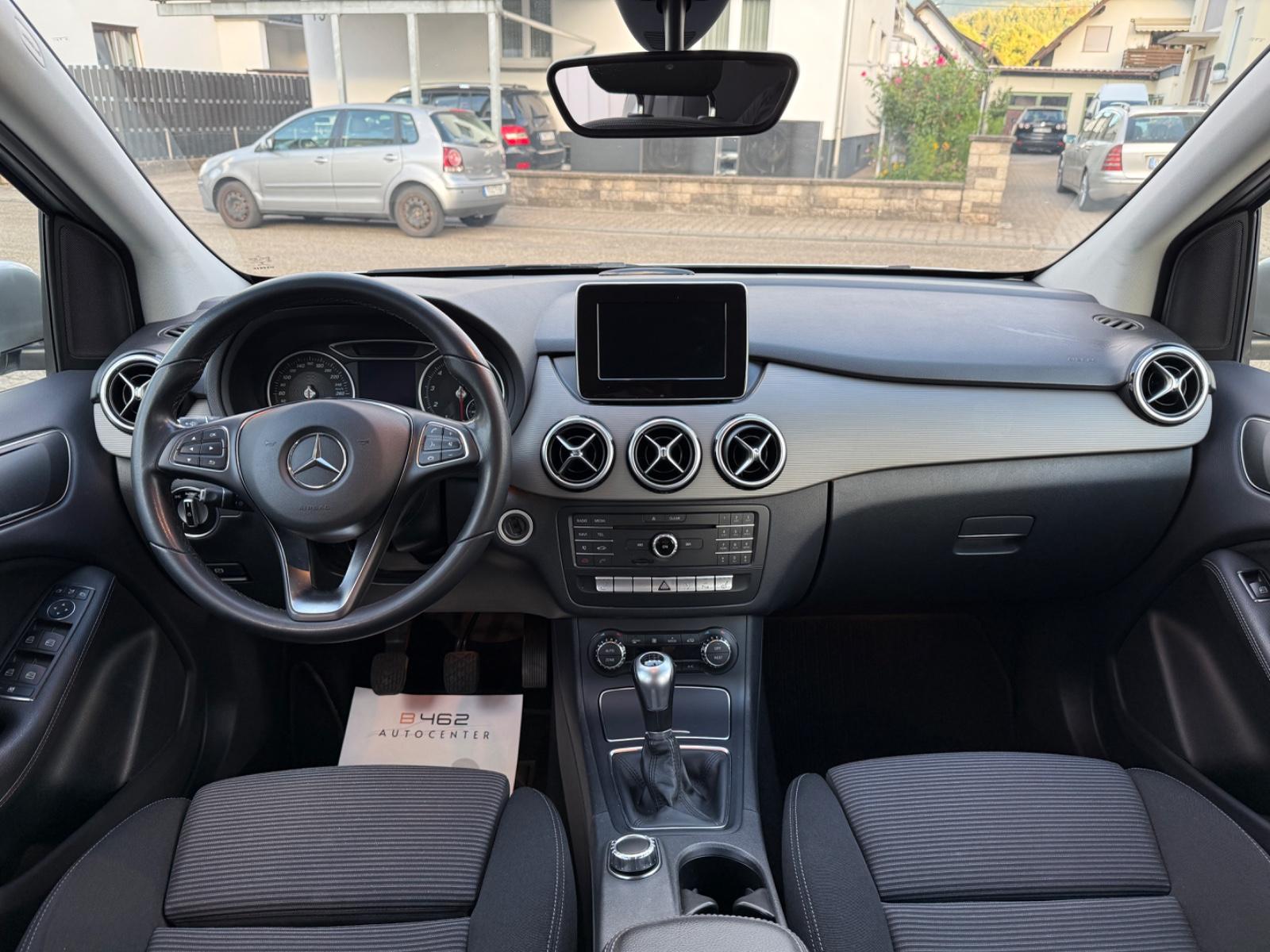 Mercedes-Benz B 180 BlueEfficiency Edition *82tkm* LED Shzg