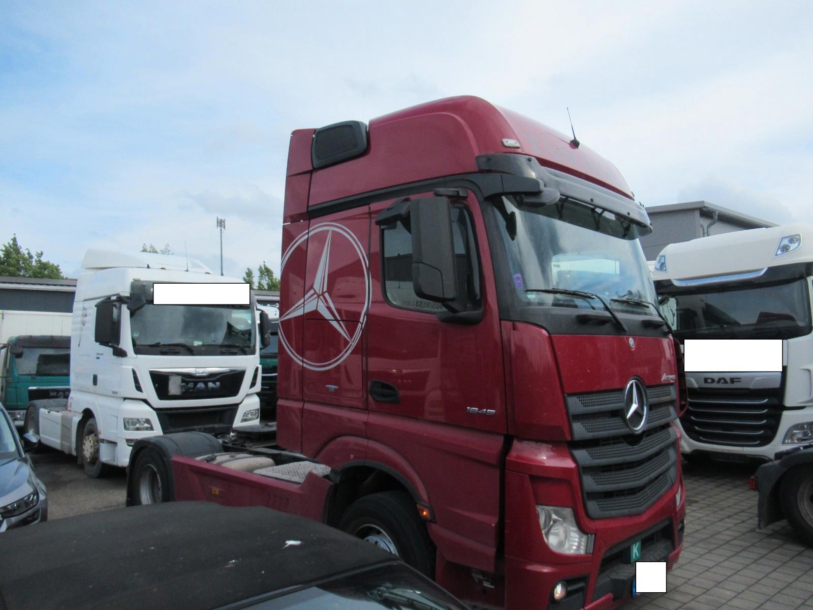 Mercedes-Benz 1845 GIGASPACE SPOILER EURO6 COUCH RETARDER
