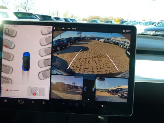 Fahrzeugabbildung Tesla Model 3 Standard RWD >Wärmep/Autopilot/Glasdach<