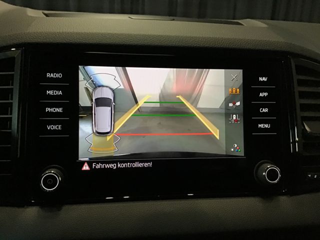 Fahrzeugabbildung Skoda Karoq Selection 1.5TSI DSG/Tempo/SHZ/LED/Kamera