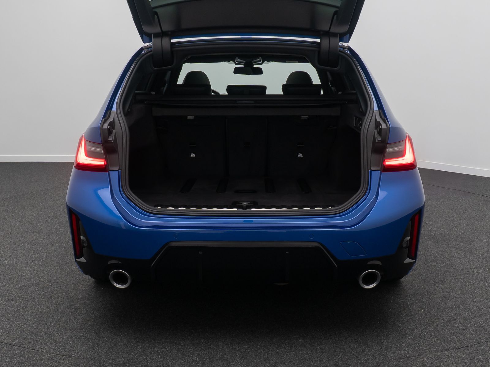 Fahrzeugabbildung BMW 320d xD M Sport 360° HUD DAB AHK Alarm Panorama