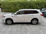 Mitsubishi Outlander PHEV 4WD Diamant *Leder*Navi*Kamera* - Mitsubishi Outlander Gebrauchtwagen in München