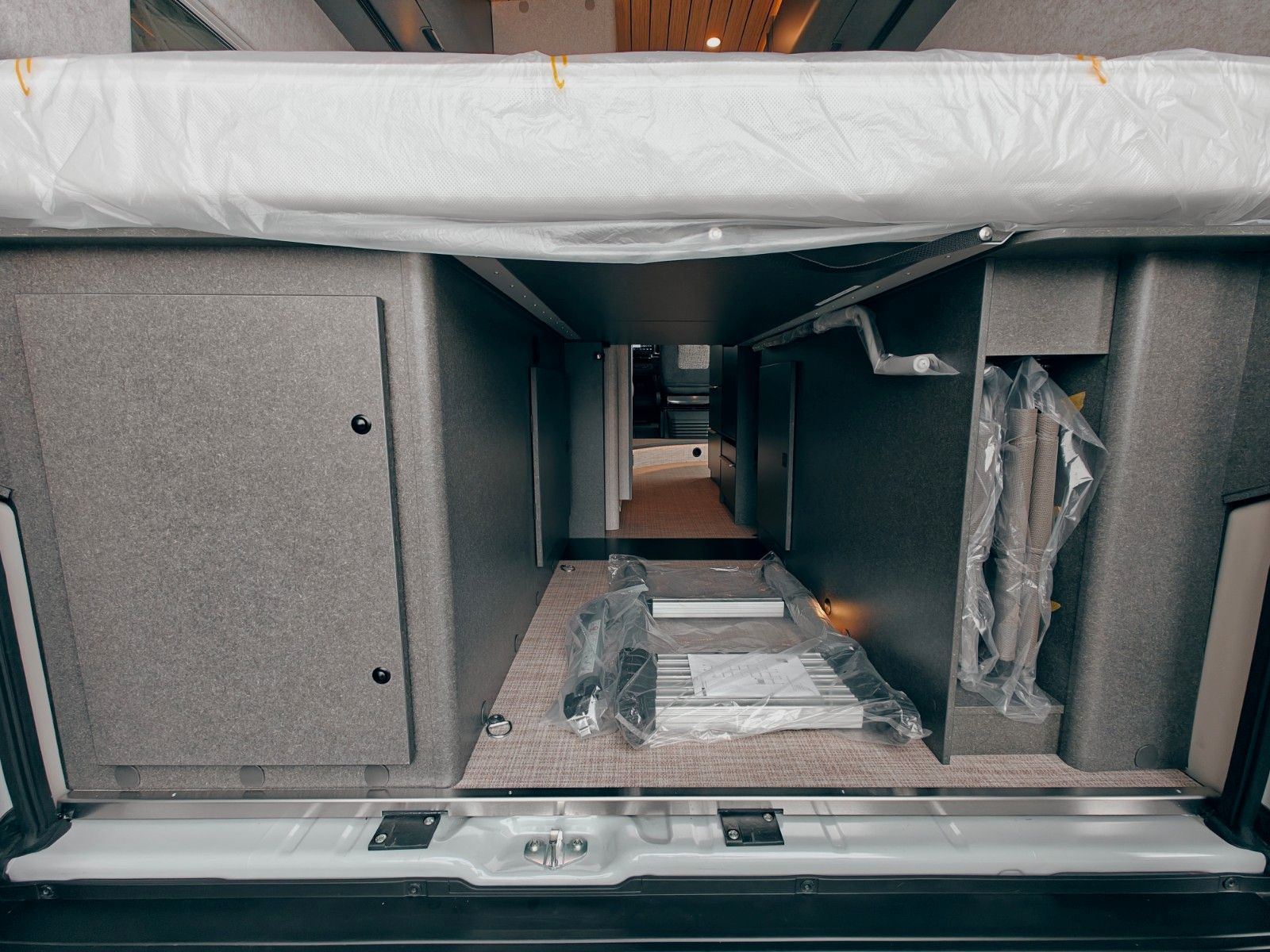 Fahrzeugabbildung HYMER / ERIBA / HYMERCAR HYMER REDWOOD 600 TRAIL 2026