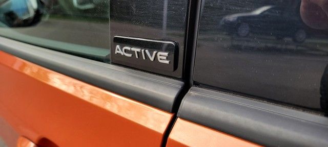 Fahrzeugabbildung Volkswagen T-Cross Active *Navi*ACC*Rückfahrkamera*