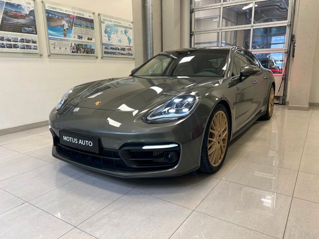 Porsche Panamera 4