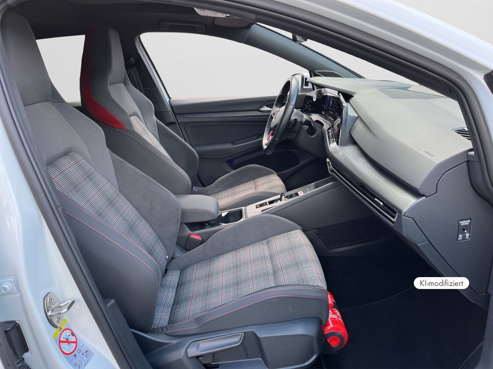 Volkswagen Golf VIII GTI 2.0 TSI 245 PS DSG GTI DCC PANO foto 5